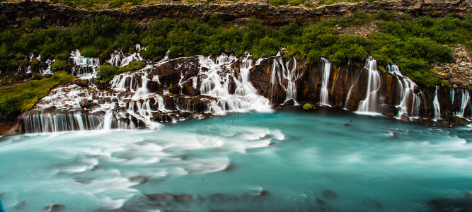 Hraunfossar冰岛的瀑布图片