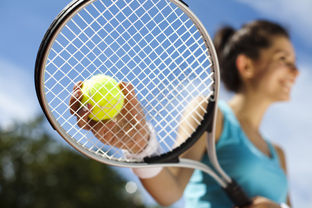 夏天打网球的女人背景图片