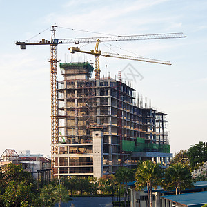 工业建筑起重机和建筑工地图片