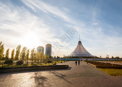 哈萨克斯坦首都阿斯蒂纳的新建筑奇观汉图片