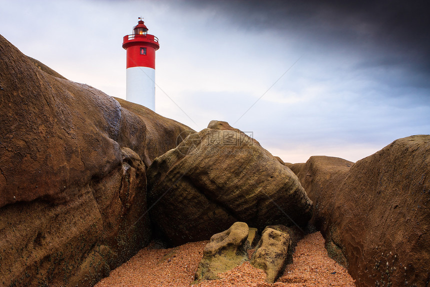 南非岩石海岸的乌姆兰加灯塔图片