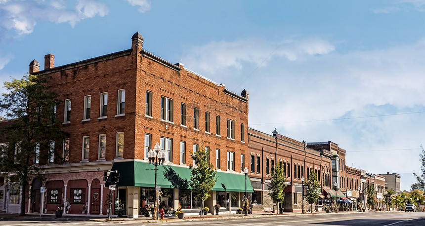 一张典型的小镇主要街道的照片在美利坚合众国图片