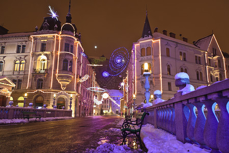 斯洛文尼亚圣诞节三桥Ljubljana图片
