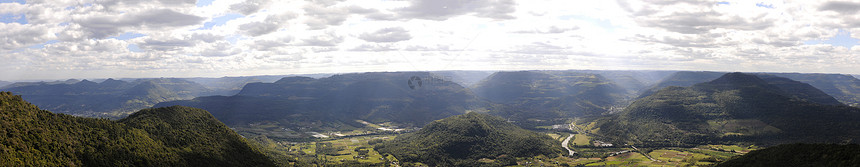 鹰巢Ninhodasguias是位于巴西南部里奥格兰德市的一座山图片
