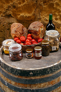 精选的传统马耳他美食背景图片