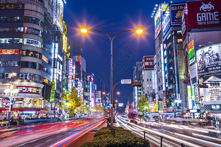 JP新宿歌舞伎町区的广告牌该地区是一个夜生活区背景图片