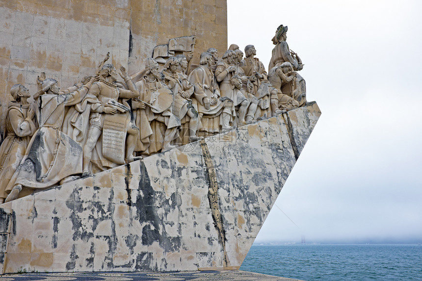 白石船塑造了葡萄牙著名的航海家和历史的发现者纪念碑图片