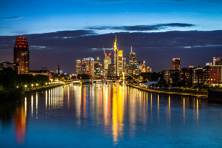 德国黄昏时段美景法兰克福图片