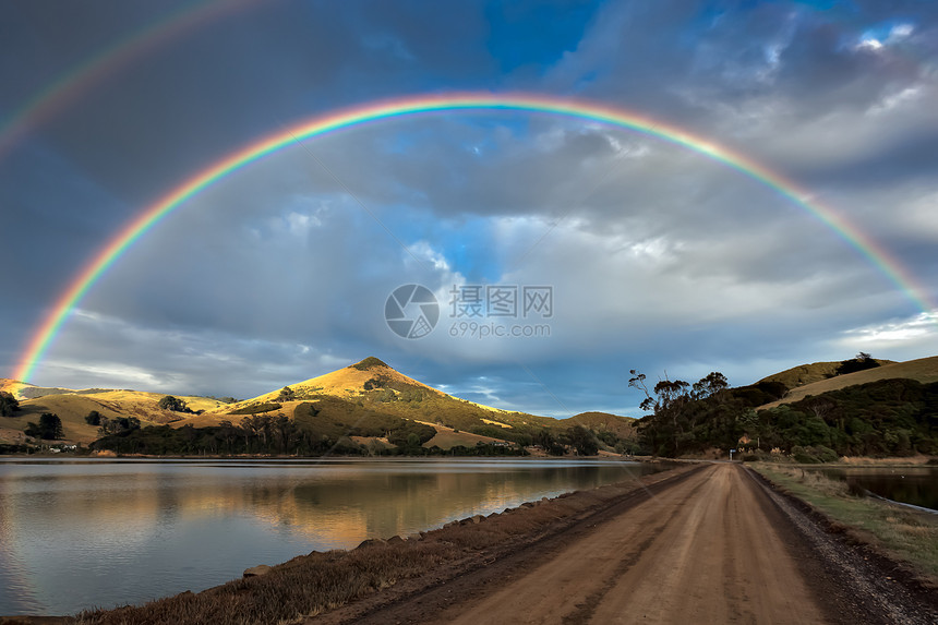 奥塔哥半岛上的双彩虹图片
