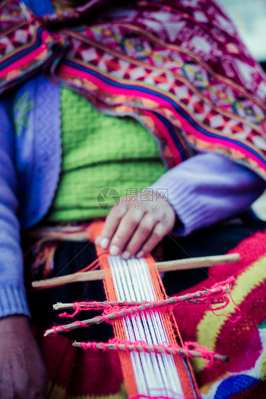 秘鲁安第斯山区传统手织图片