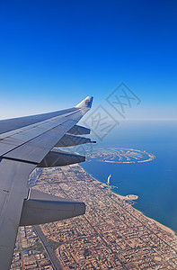 从飞机上看迪拜天际线城市图片