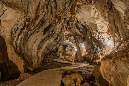 老挝的地下洞穴图片