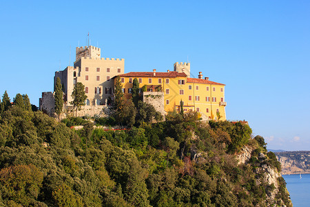 意大利杜伊诺城堡景观图片