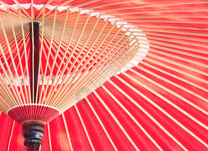 传统日本红雨伞Closeu图片