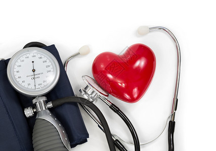 有心脏和听诊器的血压计图片