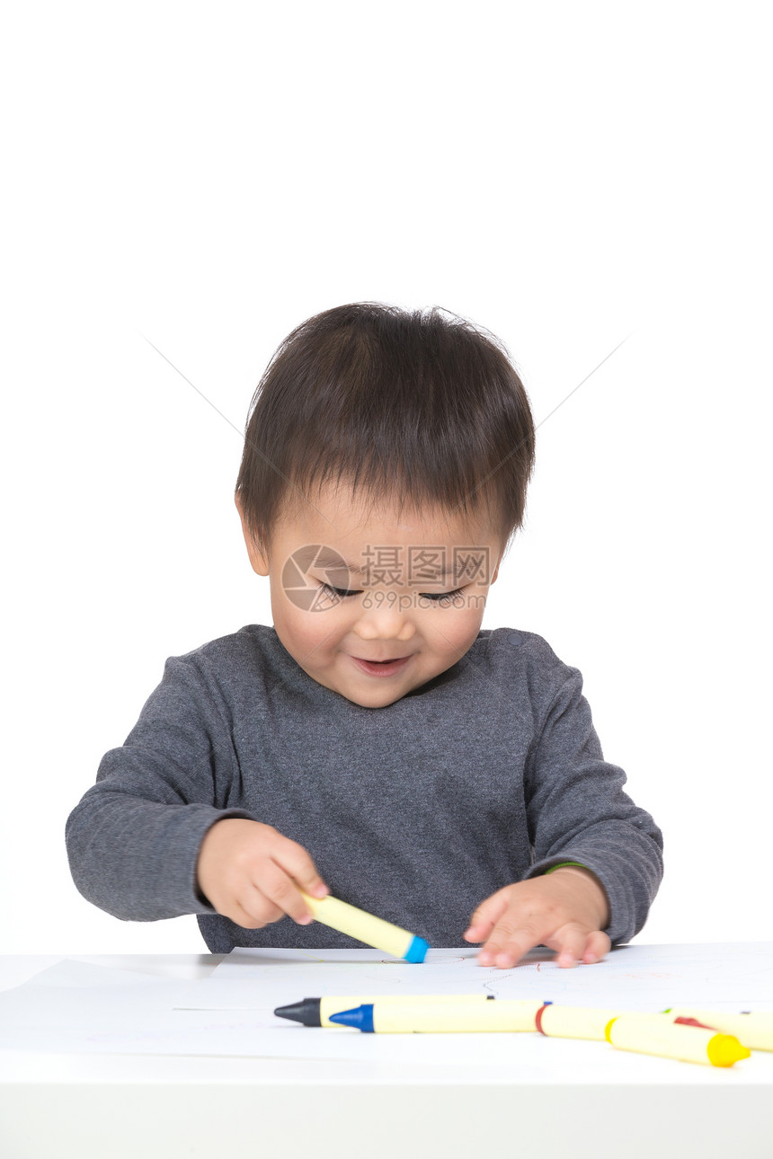 孩子用蜡笔画图片