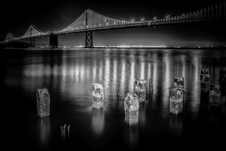 旧金山湾桥夜深黑白时完图片