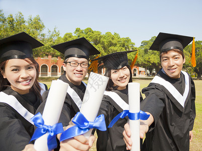 庆典上快乐的大学图片