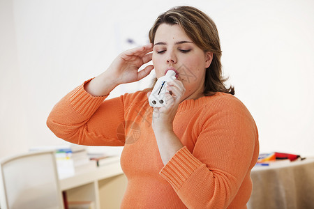 女呼吸肺活量测定图片