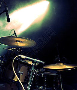 舞台上的鼓音乐背景图片