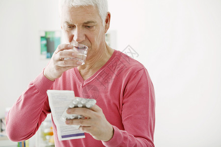 胆固醇治疗老年人背景图片