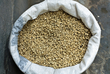 咖啡生咖啡豆营养价值和抗氧化成分健康益处图片