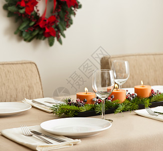 米色橙圣诞餐桌布置图片