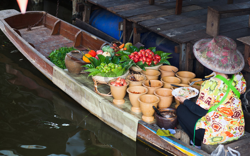 泰国TalingChan漂浮市场一艘图片