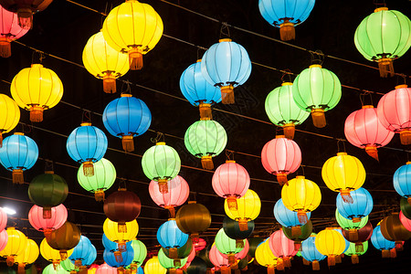 曼谷唐人街五颜六色的灯笼图片