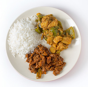 印度咖喱烤牛肉配有橡皮果酱土豆胡椒图片