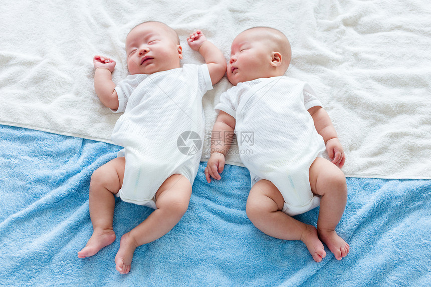 可爱的双胞胎宝图片