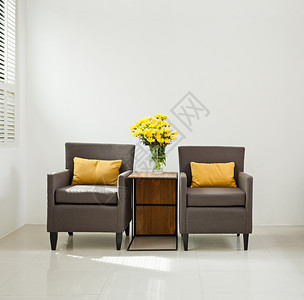 灰色沙发椅子用黄色图片