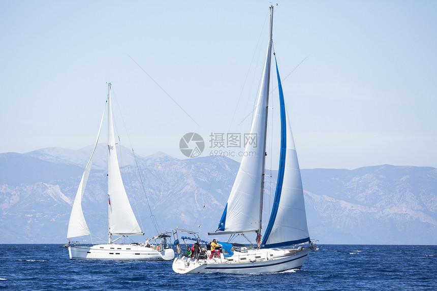 2014年5月8日不明身份的帆船在爱琴海参加2014年11月11日埃利图片