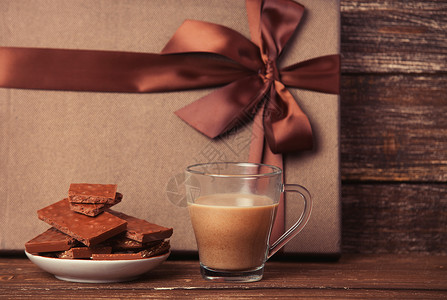 一杯咖啡和巧克力图片