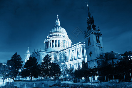 伦敦圣保罗大教堂夜景图片