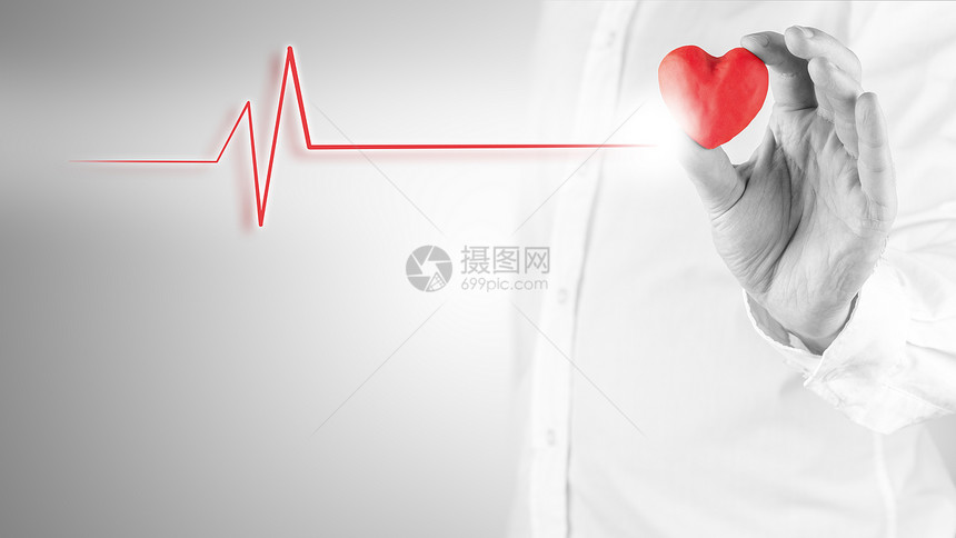 健康心脏和心脏病概念与红心图片