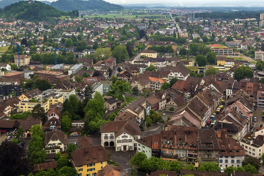 从瑞士城堡山看伦茨堡图片