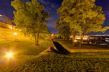 夜间贝尔格莱德堡垒塞尔维图片