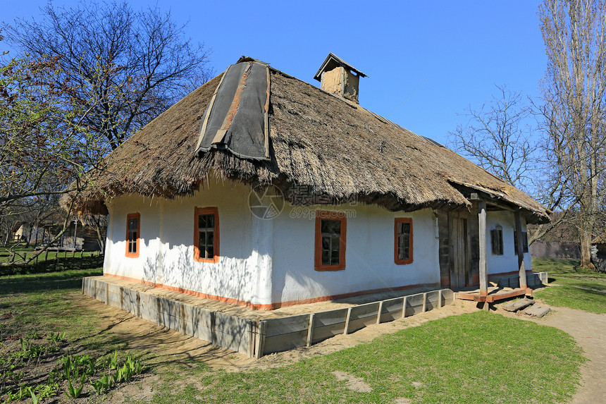 Pirogovo村传统乌拉尼人之家图片