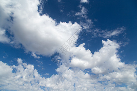 美丽的天空背景与云彩图片