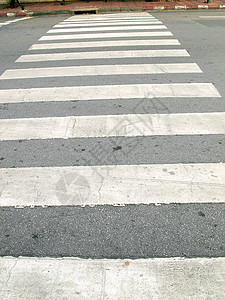 斑马交通步行方式在城市图片