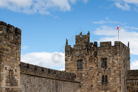 阿尼克城堡的景色高清图片