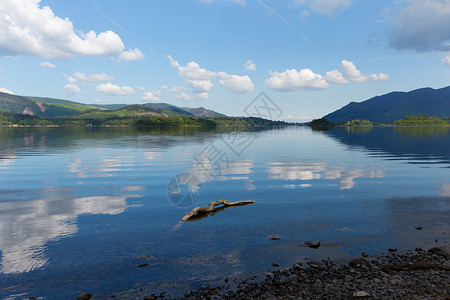 凯西克在凯斯威克蓝天以南的英格兰库姆布里亚公园CumbriaEnglandukofKe背景