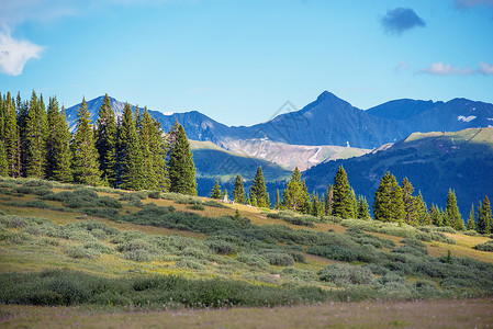 科罗拉多州洛基山脉夏季地貌景观图片