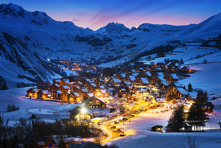 法属阿尔卑斯山法国圣阿夫斯的夜景风和图片