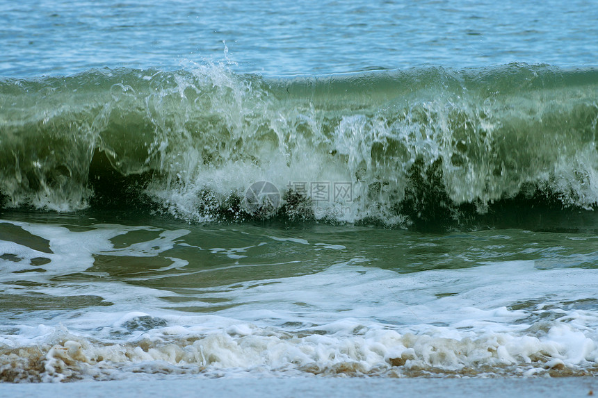 海浪季风节的强度图片