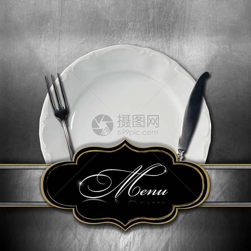 带有空白盘和银餐具的餐饮菜单图片