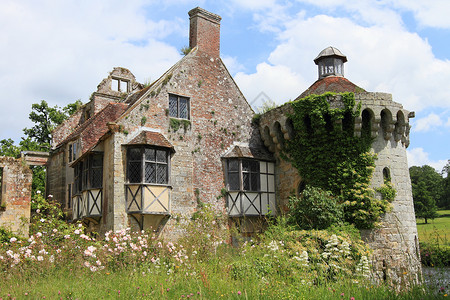 夏季肯特郡的英国乡间别墅图片