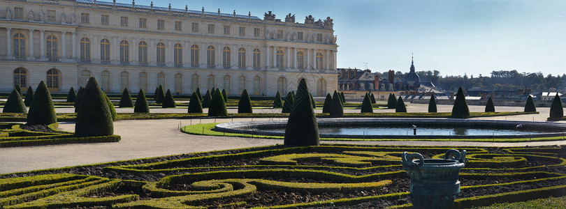 凡尔赛宫的法式花园图片