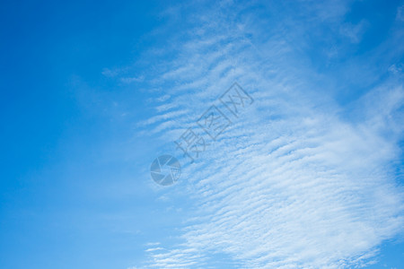 美丽的蓝天白云背景图片